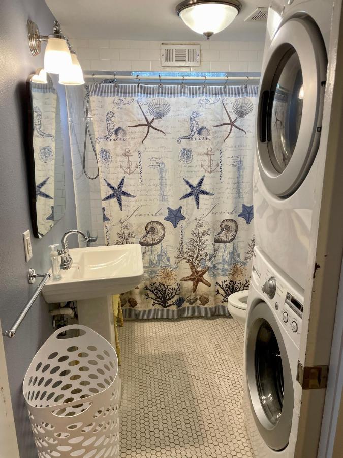 Seablue Cottage - Downstairs; 2 Blocks To The Beach Galveston Exterior foto